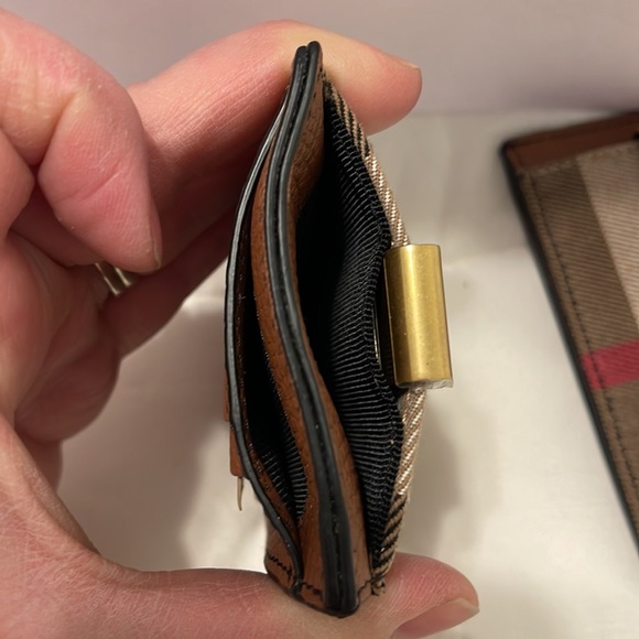 Burberry House Check and Leather Money Clip Card Case - Picture 7 of 14